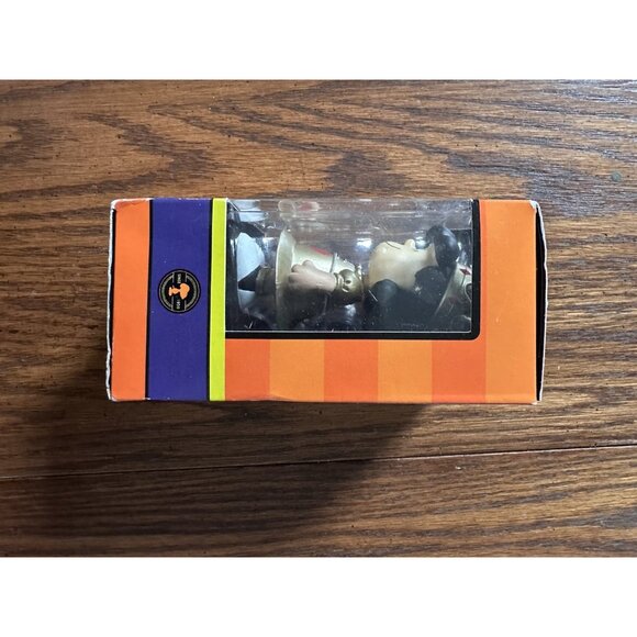 Peanuts Trick or Treat 2013 CVS NIB Mini Figure Halloween Lucy Queen Of Hearts - Picture 2 of 4